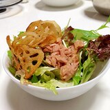 レンコンチップの水菜サラダ